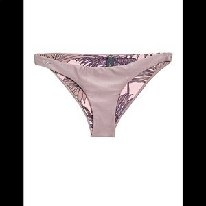 Maaji Woodrose Flirt Reversible Bottom: SZ S